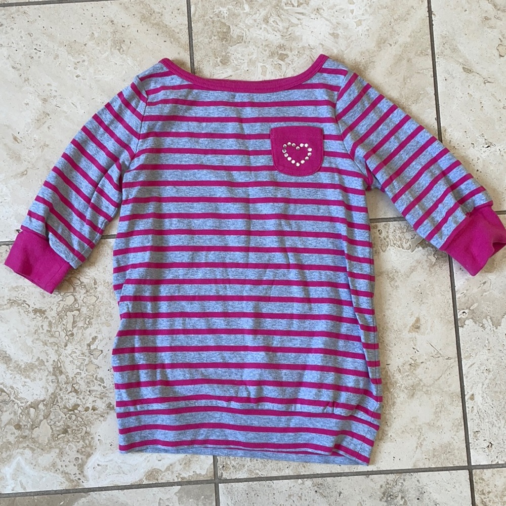 Pink and a gray girls top
